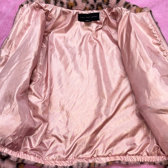 Pink Leopard Print Faux Fur Bomber Jacket w/ Silky Interior Lining - Picture 4 of 4